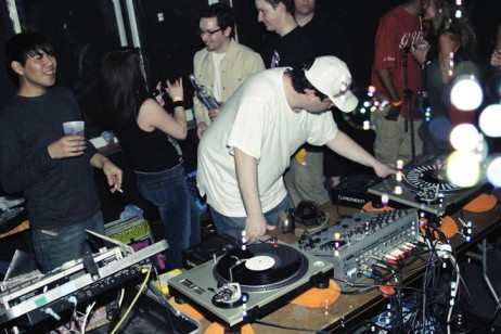 Theakston manning the wheels of steel. Wait, erm, I mean turntables. Natch. Again, pic courtesy of Hardac.com